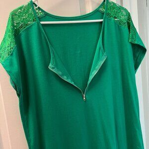 Green T-shirt with Lace Shoulder